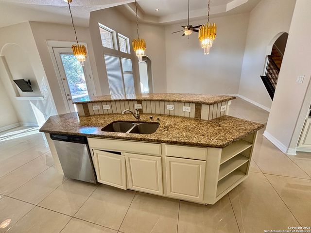 2607 Seal Pointe, Converse, TX 78109