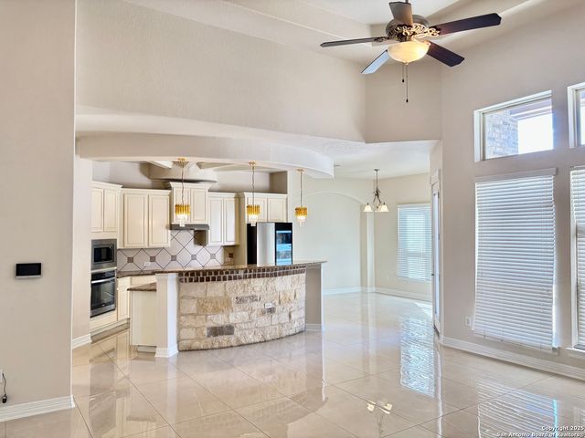 2607 Seal Pointe, Converse, TX 78109