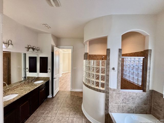 2607 Seal Pointe, Converse, TX 78109