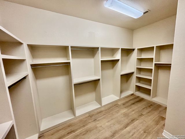 2607 Seal Pointe, Converse, TX 78109