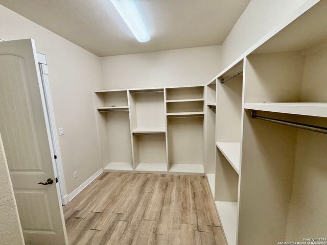 2607 Seal Pointe, Converse, TX 78109