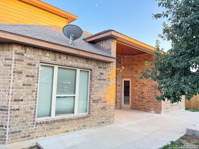 2607 Seal Pointe, Converse, TX 78109