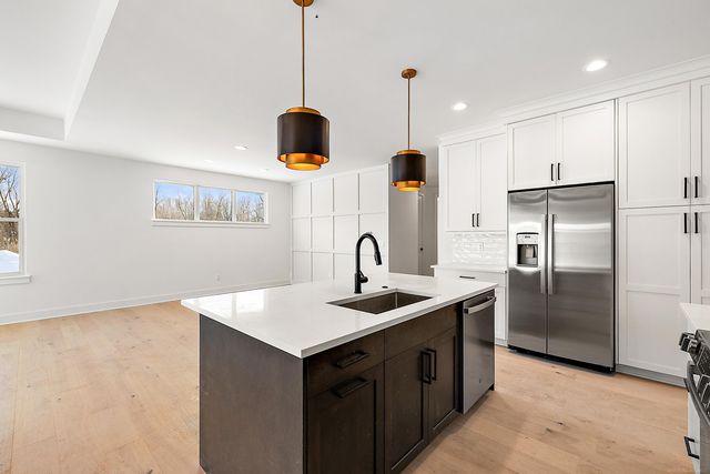 5872 Willow Grove Drive, Troy, MI 48085