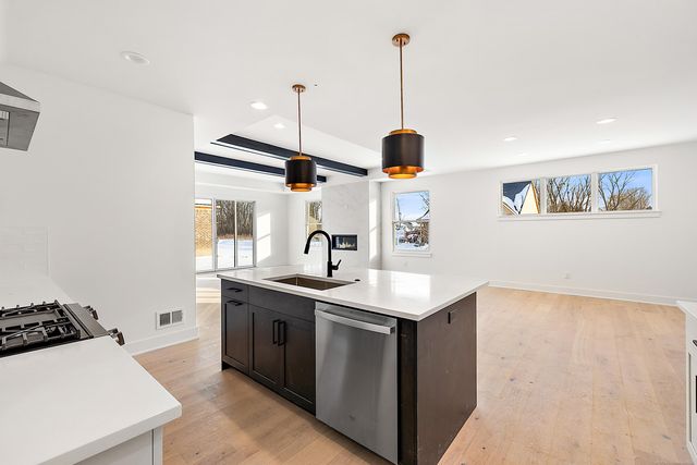 5872 Willow Grove Drive, Troy, MI 48085