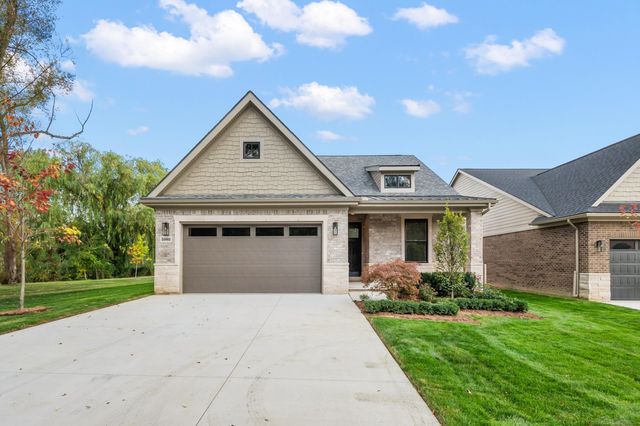 5872 Willow Grove Drive, Troy, MI 48085