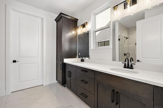 5872 Willow Grove Drive, Troy, MI 48085