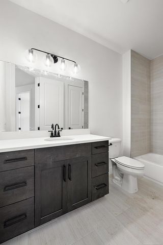 5872 Willow Grove Drive, Troy, MI 48085