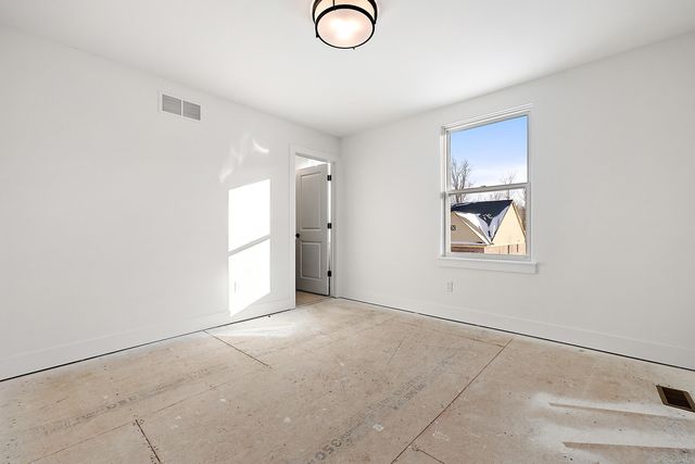 5872 Willow Grove Drive, Troy, MI 48085