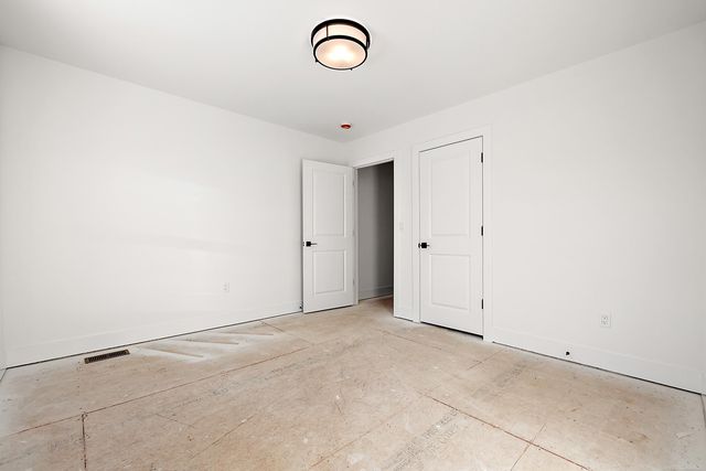 5872 Willow Grove Drive, Troy, MI 48085