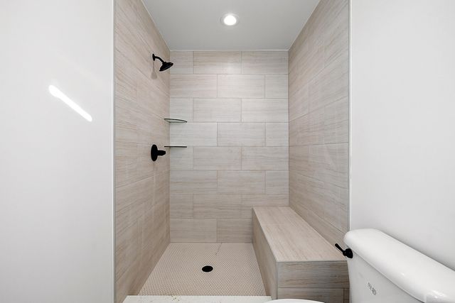 5872 Willow Grove Drive, Troy, MI 48085