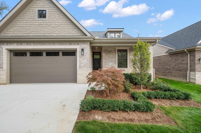 5872 Willow Grove Drive, Troy, MI 48085