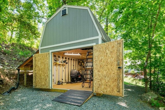 2 Evans Rd, Middleton, MA 01949