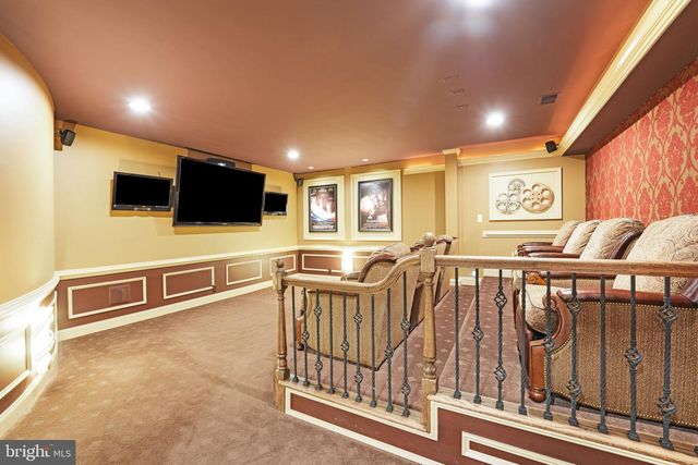 9722 ARNON CHAPEL RD, Great Falls, VA 22066
