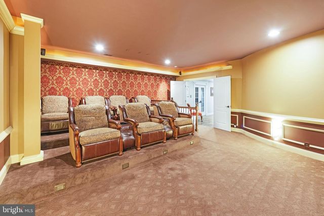9722 ARNON CHAPEL RD, Great Falls, VA 22066