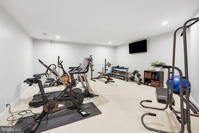 9722 ARNON CHAPEL RD, Great Falls, VA 22066