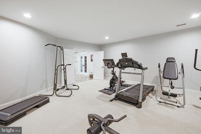 9722 ARNON CHAPEL RD, Great Falls, VA 22066