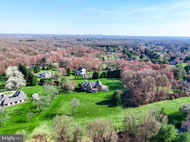9722 ARNON CHAPEL RD, Great Falls, VA 22066