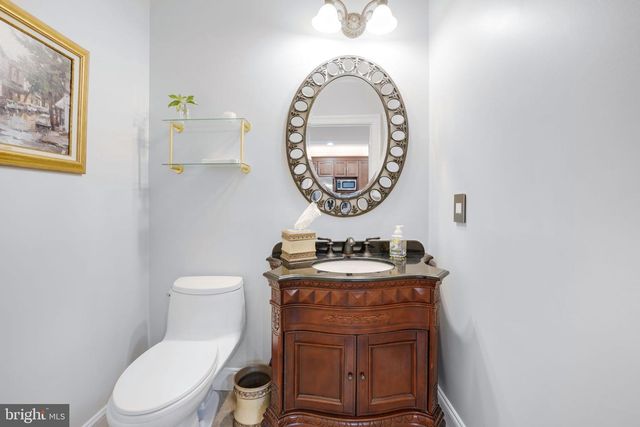 9722 ARNON CHAPEL RD, Great Falls, VA 22066