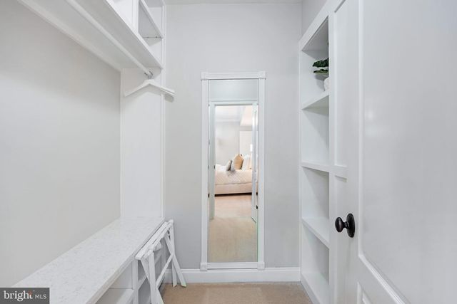 9722 ARNON CHAPEL RD, Great Falls, VA 22066