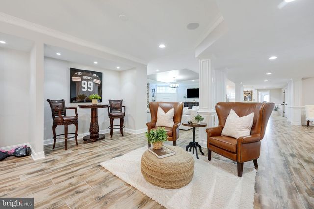 9722 ARNON CHAPEL RD, Great Falls, VA 22066