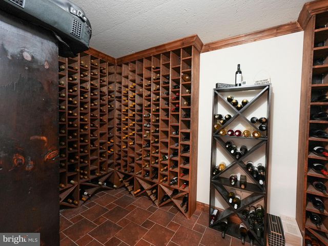 9722 ARNON CHAPEL RD, Great Falls, VA 22066