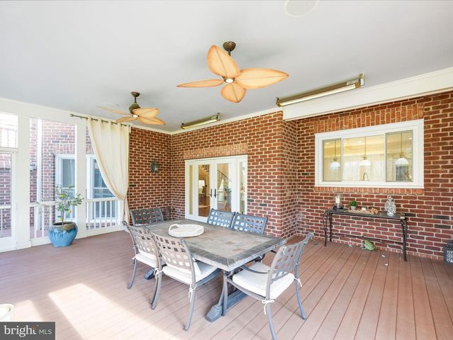 9722 ARNON CHAPEL RD, Great Falls, VA 22066
