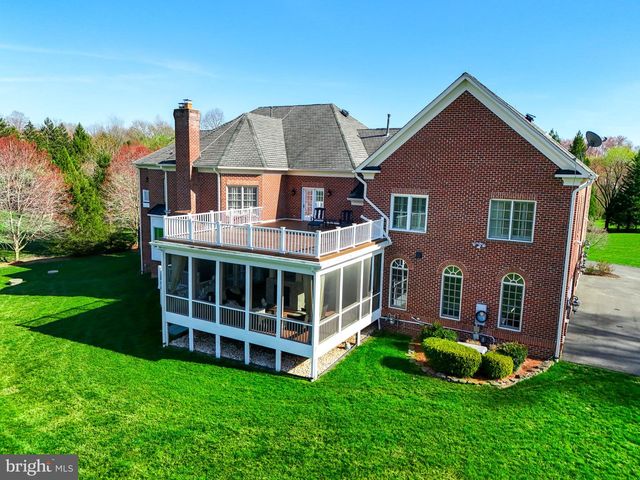 9722 ARNON CHAPEL RD, Great Falls, VA 22066