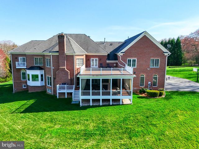 9722 ARNON CHAPEL RD, Great Falls, VA 22066