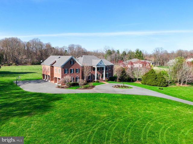 9722 ARNON CHAPEL RD, Great Falls, VA 22066