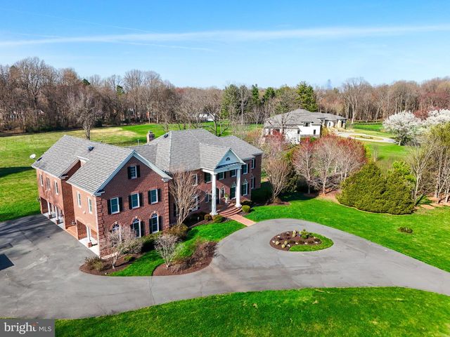 9722 ARNON CHAPEL RD, Great Falls, VA 22066