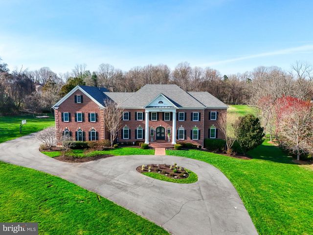 9722 ARNON CHAPEL RD, Great Falls, VA 22066