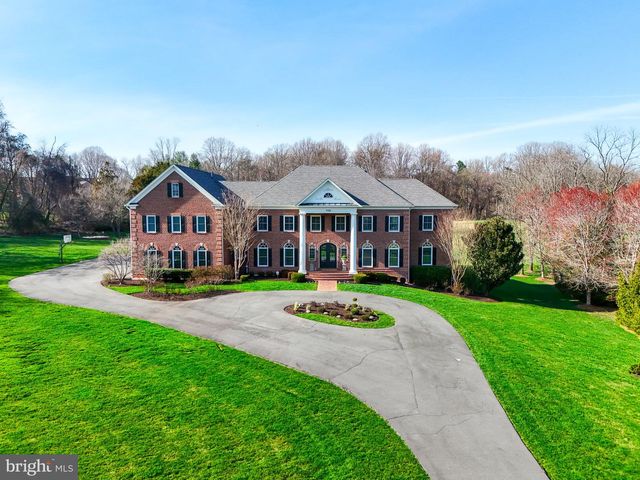 9722 ARNON CHAPEL RD, Great Falls, VA 22066