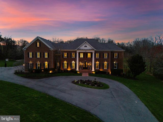 9722 ARNON CHAPEL RD, Great Falls, VA 22066