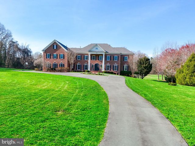 9722 ARNON CHAPEL RD, Great Falls, VA 22066