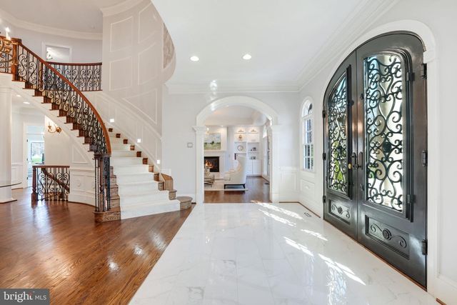 9722 ARNON CHAPEL RD, Great Falls, VA 22066
