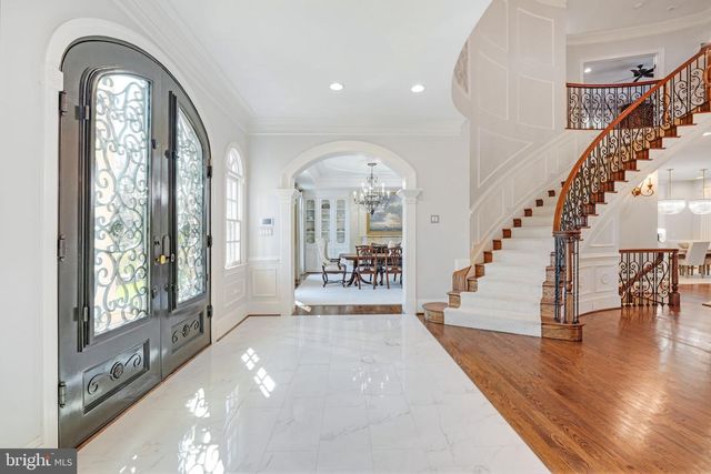 9722 ARNON CHAPEL RD, Great Falls, VA 22066