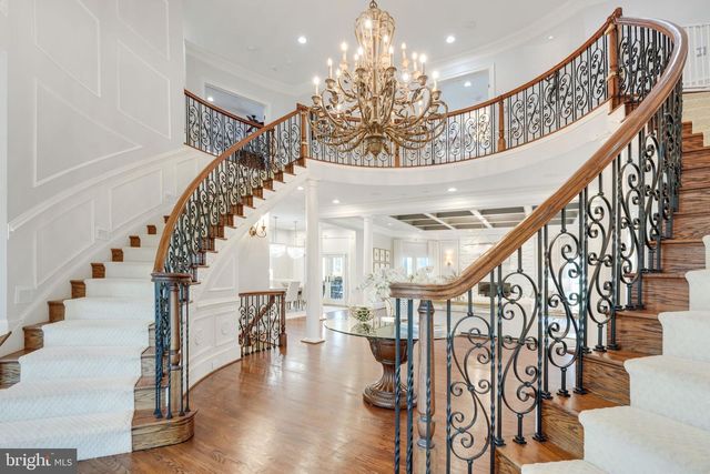 9722 ARNON CHAPEL RD, Great Falls, VA 22066