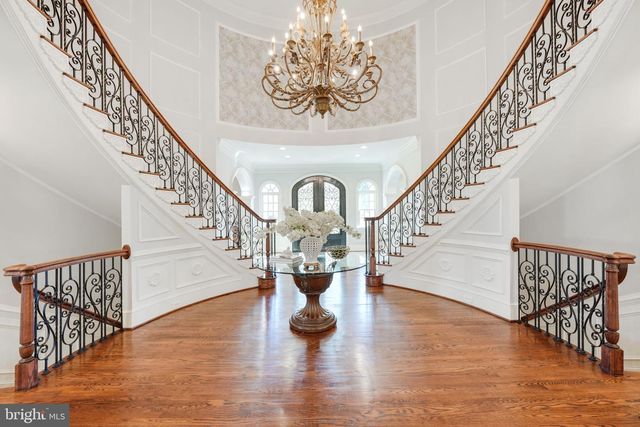 9722 ARNON CHAPEL RD, Great Falls, VA 22066