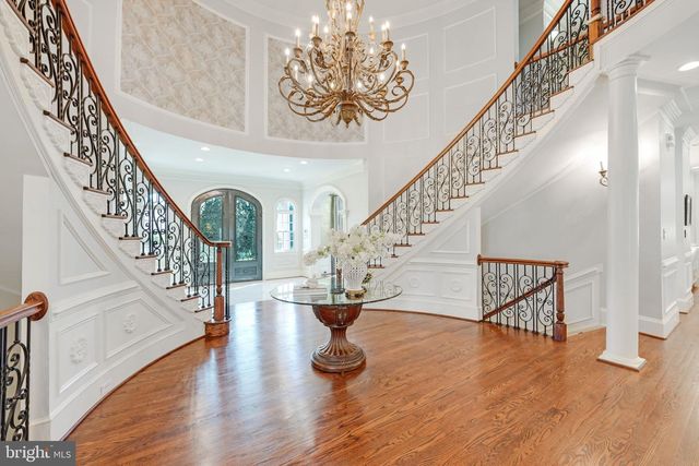 9722 ARNON CHAPEL RD, Great Falls, VA 22066