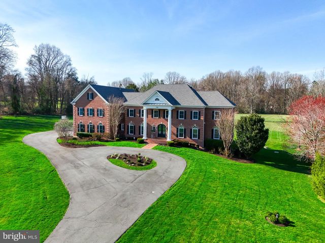 9722 ARNON CHAPEL RD, Great Falls, VA 22066