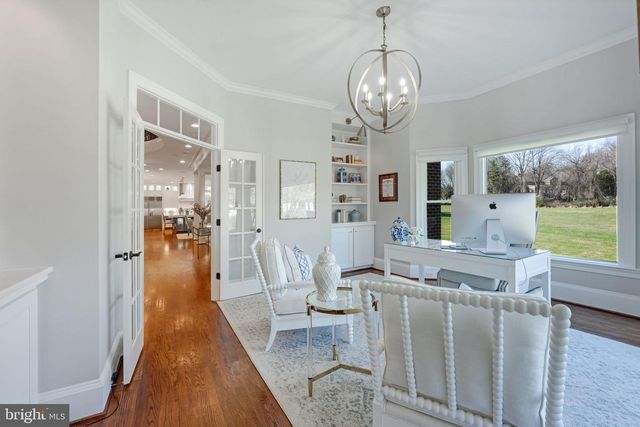 9722 ARNON CHAPEL RD, Great Falls, VA 22066
