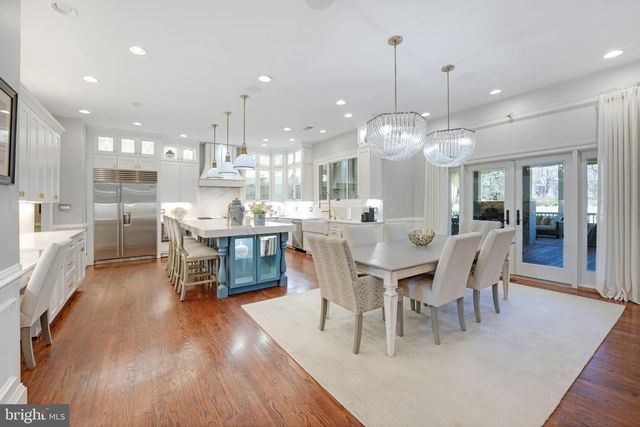 9722 ARNON CHAPEL RD, Great Falls, VA 22066