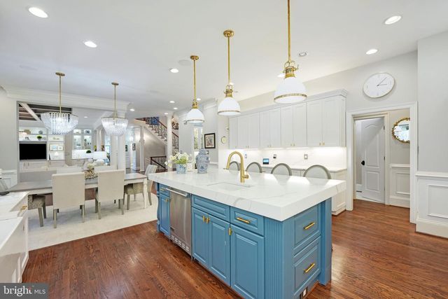 9722 ARNON CHAPEL RD, Great Falls, VA 22066