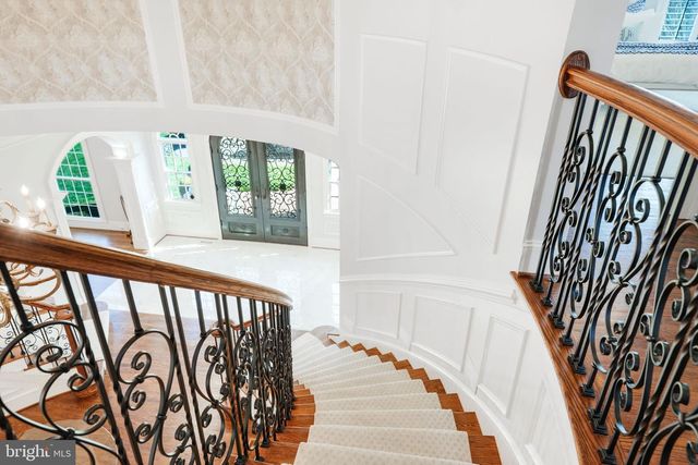 9722 ARNON CHAPEL RD, Great Falls, VA 22066