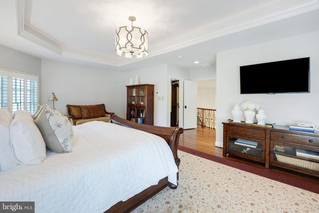 9722 ARNON CHAPEL RD, Great Falls, VA 22066