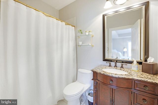 9722 ARNON CHAPEL RD, Great Falls, VA 22066