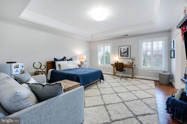 9722 ARNON CHAPEL RD, Great Falls, VA 22066