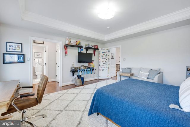 9722 ARNON CHAPEL RD, Great Falls, VA 22066