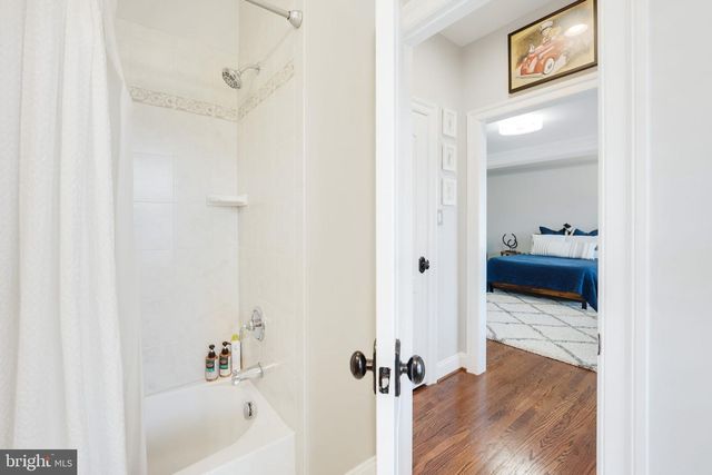 9722 ARNON CHAPEL RD, Great Falls, VA 22066