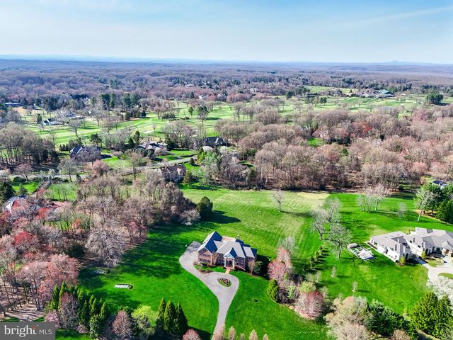 9722 ARNON CHAPEL RD, Great Falls, VA 22066